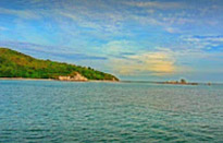 A pristine island: เกาะพะลวย