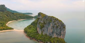 A pristine island: เกาะพะลวย