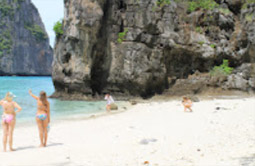 เกาะพีพี Private Group โดยเรือหางยาว จากเกาะยาว เช้าเย็นกลับ
